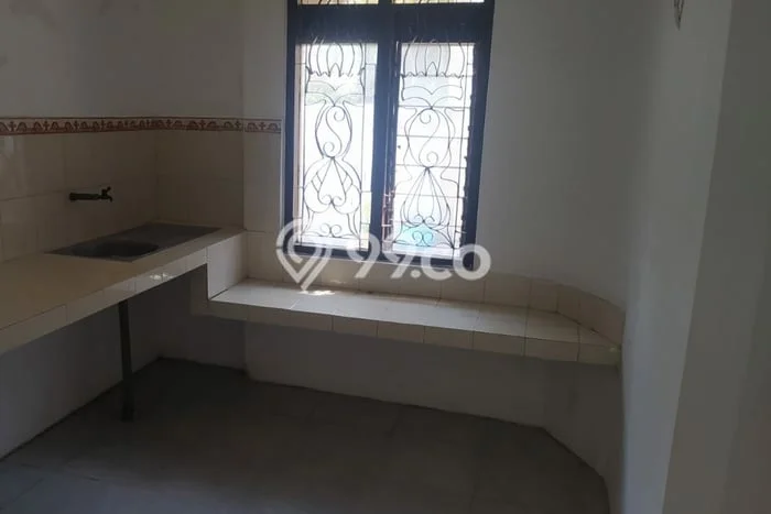 Sewa Rumah Harga Terjangkau di Ketintang Surabaya dengan 5 Kamar Tidur Sewa Rumah Harga Terjangkau di Ketintang Surabaya dengan 5 Kamar Tidur