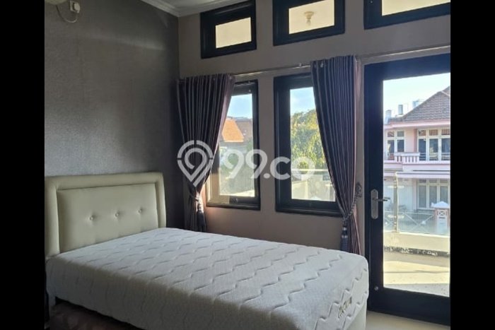 Disewakan! Rumah 4 Kamar Tidur &
3 Kamar Mandi di Graha, Surabaya Disewakan! Rumah 4 Kamar Tidur &
3 Kamar Mandi di Graha, Surabaya