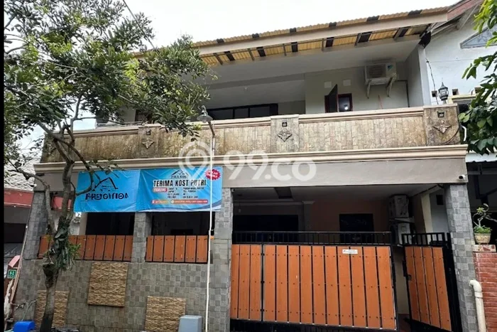 Dijual Kost Strategis di Ngaliyan, Semarang 9 KT, 9 KM, Luas Bangunan 300m2 Dijual Kost Strategis di Ngaliyan, Semarang 9 KT, 9 KM, Luas Bangunan 300m2