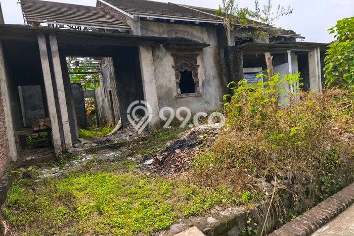 Tanah Dijual Lokasi Strategis di Semarang dengan Luas 300m2 Tanah Dijual Lokasi Strategis di Semarang dengan Luas 300m2