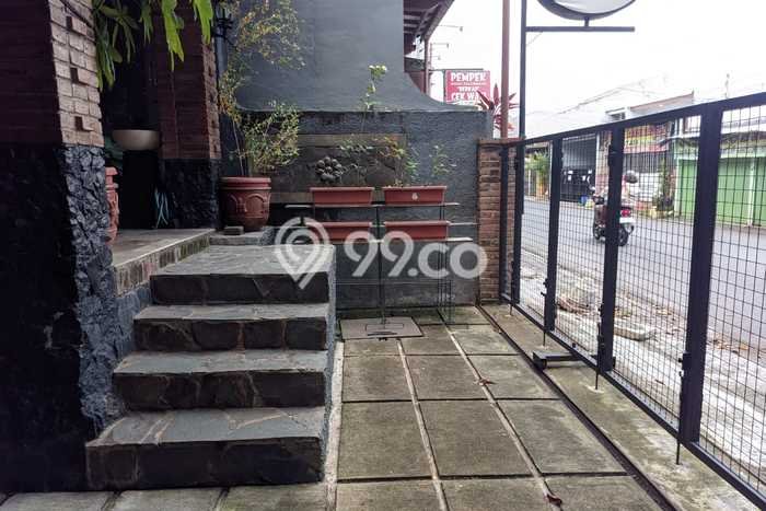 Ruko Disewa di Banyumanik, Semarang, LT 97m2 / LB 160m2 Ruko Disewa di Banyumanik, Semarang, LT 97m2 / LB 160m2