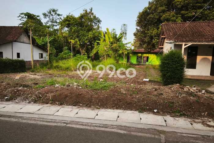 Dijual Tanah di Mijen Semarang Luas 313m2 SHM Dijual Tanah di Mijen Semarang Luas 313m2 SHM