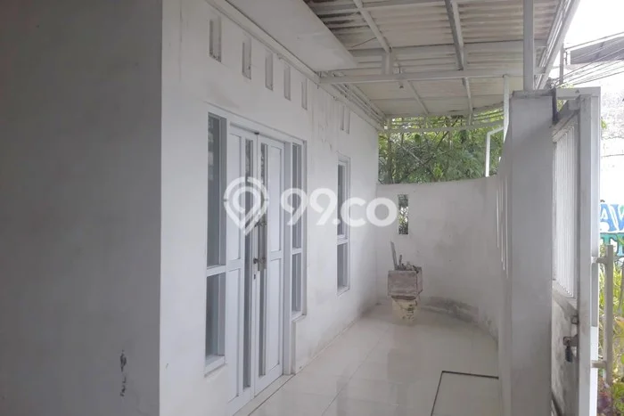 Rumah Luas Asri 2 KT Siap Huni di Gununganyar Surabaya Rumah Luas Asri 2 KT Siap Huni di Gununganyar Surabaya