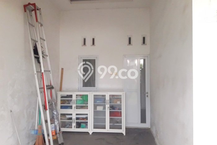 Rumah Luas Asri 2 KT Siap Huni di Gununganyar Surabaya Rumah Luas Asri 2 KT Siap Huni di Gununganyar Surabaya