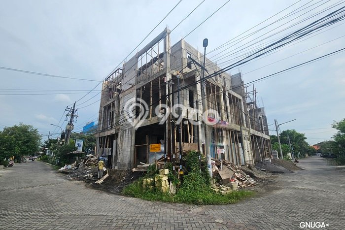 Dijual Hunian Mewah dengan Fasilitas Sekitar Lengkap di Rungkut, Surabaya Dijual Hunian Mewah dengan Fasilitas Sekitar Lengkap di Rungkut, Surabaya