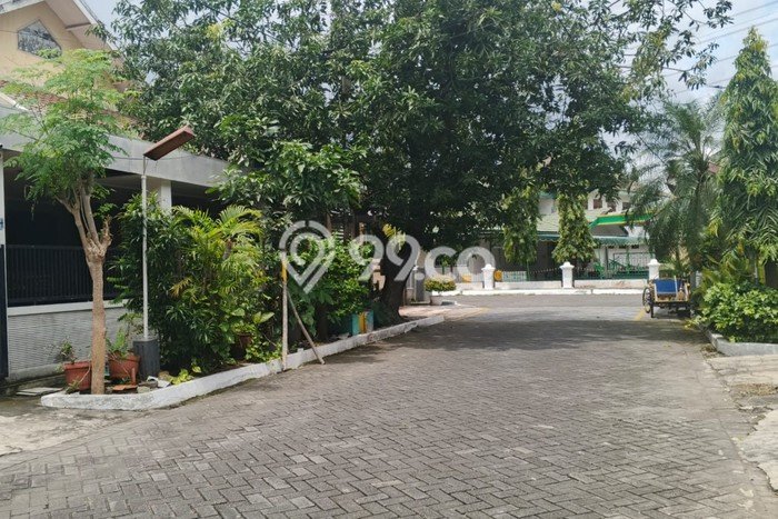 For Sale Rumah 6 Kamar Lokasi Strategis Bagus dan Strategis di Rungkut For Sale Rumah 6 Kamar Lokasi Strategis Bagus dan Strategis di Rungkut
