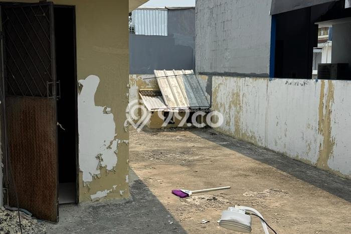 Unit Ruko Dijual di Cengkareng Jakarta Barat Luas Tanah 68m2, Luas Bangunan 160m2 Unit Ruko Dijual di Cengkareng Jakarta Barat Luas Tanah 68m2, Luas Bangunan 160m2