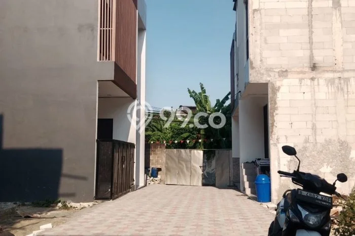 Rumah LB 50m² di Pusat Kota Utan Kayu, Jakarta Timur - Lokasi Strategis Rumah LB 50m² di Pusat Kota Utan Kayu, Jakarta Timur - Lokasi Strategis