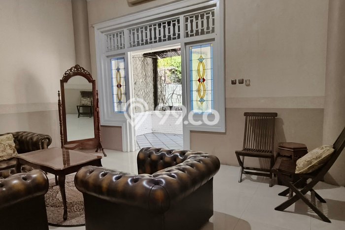 Rumah Cantik Siap Huni Di Menteng Luas 200m2 Lokasi Strategis Rumah Cantik Siap Huni Di Menteng Luas 200m2 Lokasi Strategis