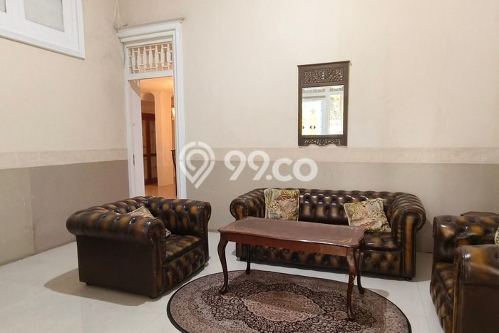 Rumah Cantik Siap Huni Di Menteng Luas 200m2 Lokasi Strategis Rumah Cantik Siap Huni Di Menteng Luas 200m2 Lokasi Strategis