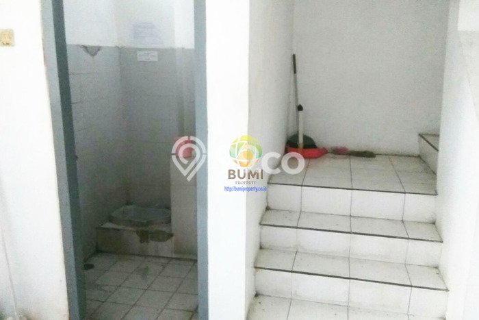 Ruko disewakan di Laweyan Solo dengan luas bangunan 225m2 Ruko disewakan di Laweyan Solo dengan luas bangunan 225m2