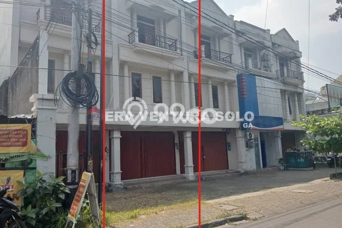 Unit Ruko disewakan di Laweyan Surakarta dengan LT 60m2 / LB 180m2 Unit Ruko disewakan di Laweyan Surakarta dengan LT 60m2 / LB 180m2