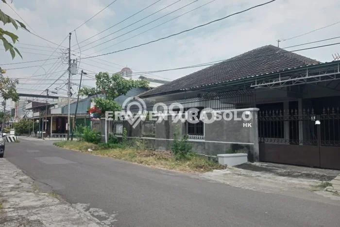 Disewakan! Rumah 4 Kamar Tidur &
2 Kamar Mandi di Solo Baru, Surakarta Disewakan! Rumah 4 Kamar Tidur &
2 Kamar Mandi di Solo Baru, Surakarta