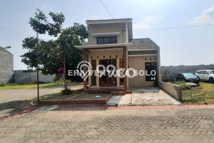 Dijual Cepat Rumah Bagus Siap Huni LB 60m2 di Colomadu, Karanganyar Dijual Cepat Rumah Bagus Siap Huni LB 60m2 di Colomadu, Karanganyar