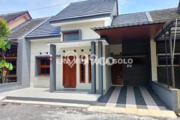 Rumah Modern Cantik 3 KT Bisa Langsung Pindah di Baki Rumah Modern Cantik 3 KT Bisa Langsung Pindah di Baki