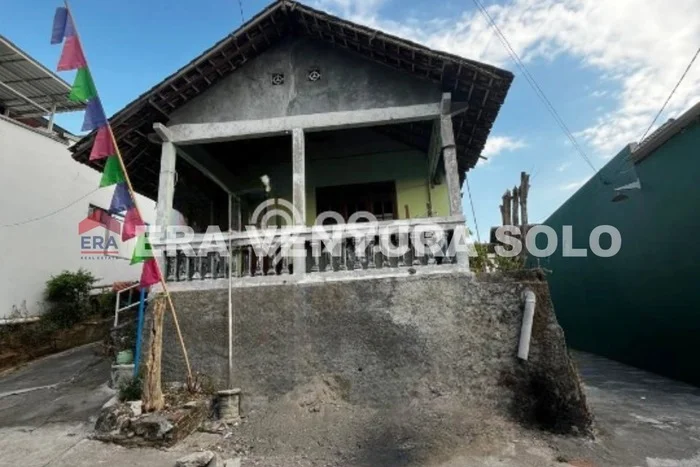 Dijual Rumah 3 Kamar Lokasi Strategis Nyaman dan Strategis di Jebres Dijual Rumah 3 Kamar Lokasi Strategis Nyaman dan Strategis di Jebres