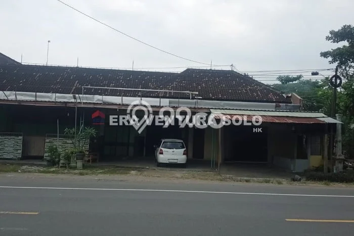Rumah Strategis Modern Lb 350m2 di Ngrampal, Sragen Rumah Strategis Modern Lb 350m2 di Ngrampal, Sragen