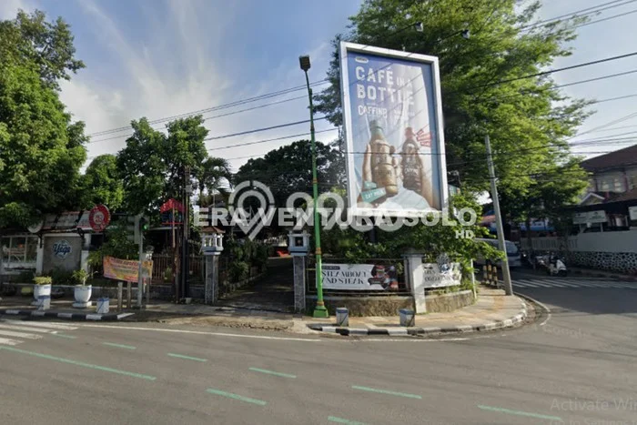 For Sale! Luxury House LT 1800m2 Desain Modern di Salatiga For Sale! Luxury House LT 1800m2 Desain Modern di Salatiga