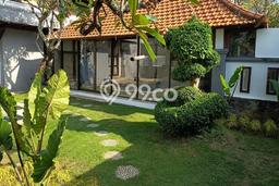 Vila Kawasan , Dimensi 330m2m², Cocok untuk hunian Anda Vila Kawasan , Dimensi 330m2m², Cocok untuk hunian Anda