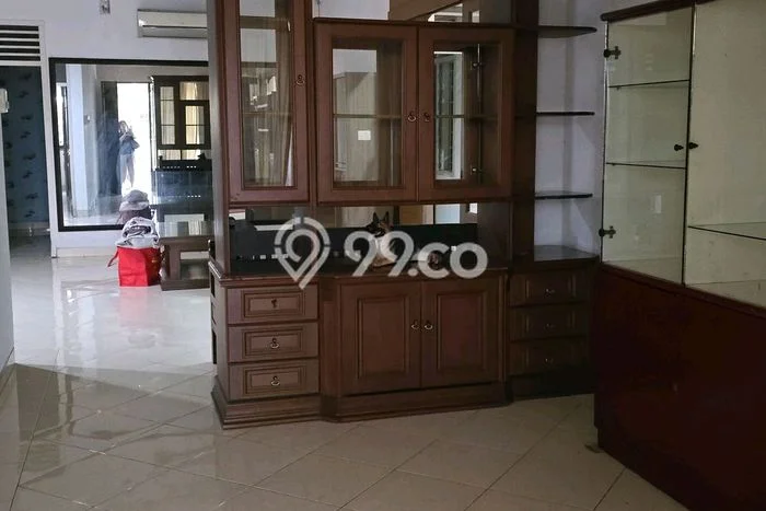 Lokasi strategis! Rumah siap huni disewakan di Kelapa Gading LB 107m2 Lokasi strategis! Rumah siap huni disewakan di Kelapa Gading LB 107m2