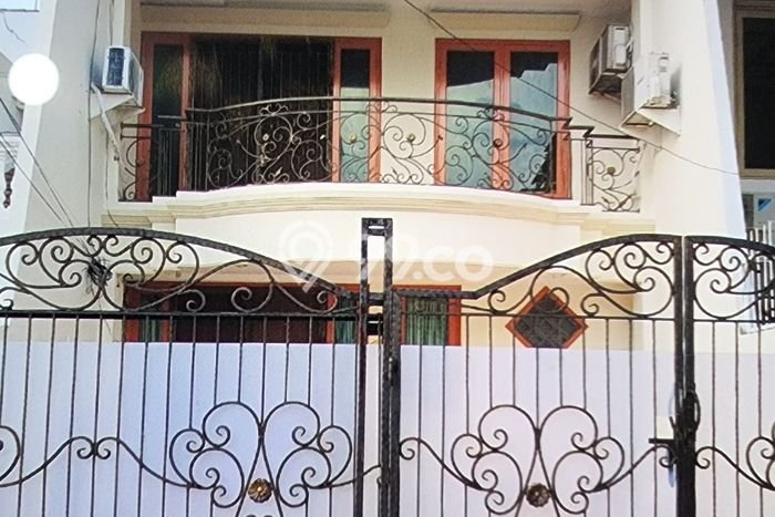 Rumah Mewah Akses Strategis di Jakarta Utara Rumah Mewah Akses Strategis di Jakarta Utara