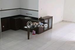 Lokasi strategis! Rumah siap pakai disewakan di Kelapa Gading LB 150m2 Lokasi strategis! Rumah siap pakai disewakan di Kelapa Gading LB 150m2