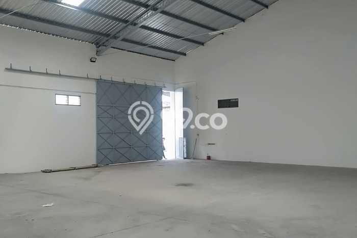 Gudang Disewakan Lokasi Laweyan Solo Harga Spesial! Gudang Disewakan Lokasi Laweyan Solo Harga Spesial!