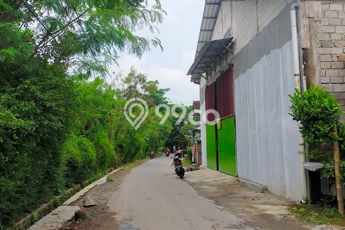 Gudang disewakan lokasi strategis Colomadu Solo 300m2 Gudang disewakan lokasi strategis Colomadu Solo 300m2