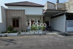 Lokasi strategis! Rumah siap huni disewakan di Laweyan LB 65m2 Lokasi strategis! Rumah siap huni disewakan di Laweyan LB 65m2