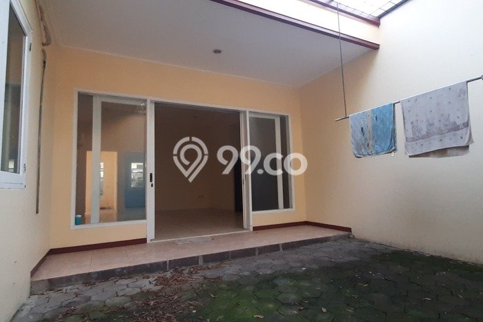 Vila Kawasan Wiyung, Area 240m2m², Lokasi Premium Vila Kawasan Wiyung, Area 240m2m², Lokasi Premium