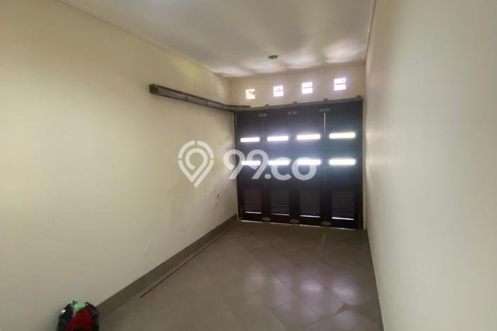 Ready to Use! Premium House LT 180m2 Desain Modern di Surabaya Kota Ready to Use! Premium House LT 180m2 Desain Modern di Surabaya Kota