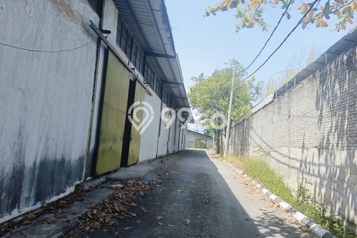 Gudang bagus disewakan di Rancaekek Bandung dengan LB 1000m2 harga sewa terbaik Gudang bagus disewakan di Rancaekek Bandung dengan LB 1000m2 harga sewa terbaik
