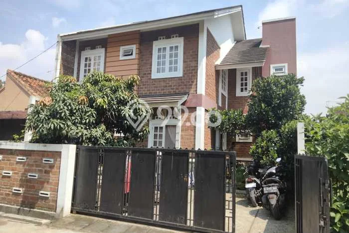 Dijual Kost 8 Kamar di Bandung untuk Investasi Anda Dijual Kost 8 Kamar di Bandung untuk Investasi Anda