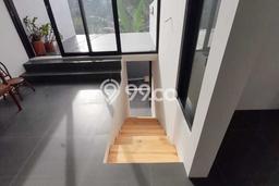 Rumah di Cihanjuang, Bandung, Luas 132m² LB 90m² Rumah di Cihanjuang, Bandung, Luas 132m² LB 90m²