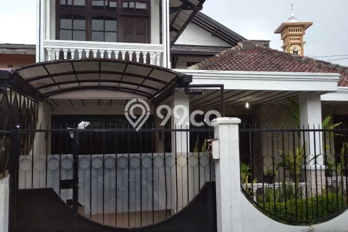 Rumah Mewah LB 225m2 Siap Pakai Desain Elegan di Cikutra, Bandung Rumah Mewah LB 225m2 Siap Pakai Desain Elegan di Cikutra, Bandung