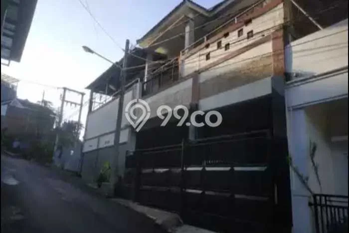 Jual Rumah Strategis Bagus Punya 4 KT di Mandalajati Bandung SHM Jual Rumah Strategis Bagus Punya 4 KT di Mandalajati Bandung SHM
