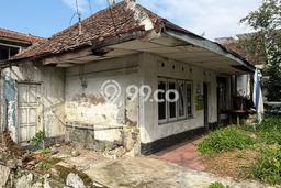 Rumah Mewah LB 185m2 Siap Pakai Desain Elegan di Asia Afrika, Bandung Rumah Mewah LB 185m2 Siap Pakai Desain Elegan di Asia Afrika, Bandung