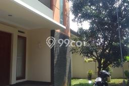 Dijual Cepat Rumah Bagus Siap Huni LB 176m2 di Cimahi Tengah, Cimahi Dijual Cepat Rumah Bagus Siap Huni LB 176m2 di Cimahi Tengah, Cimahi