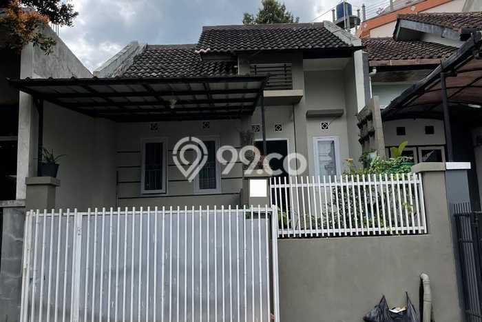 Dijual Rumah Eksklusif 2 KT di Cihanjuang, Bandung Dijual Rumah Eksklusif 2 KT di Cihanjuang, Bandung