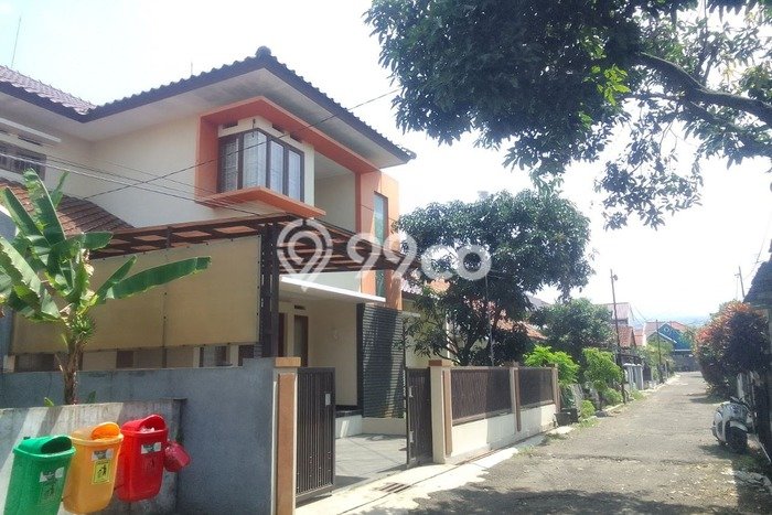 Dijual Cepat Rumah Bagus Siap Huni LB 176m2 di Cimahi Tengah, Cimahi Dijual Cepat Rumah Bagus Siap Huni LB 176m2 di Cimahi Tengah, Cimahi