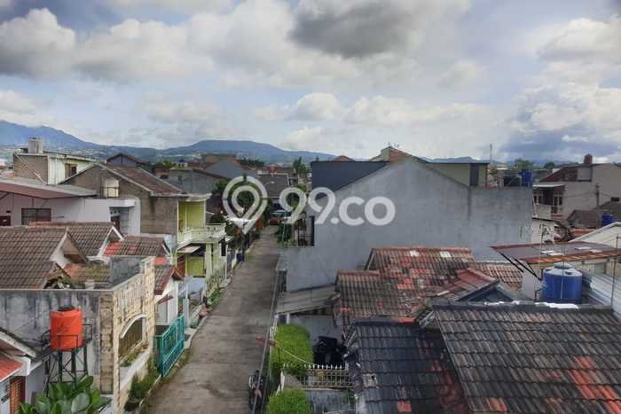 For Sale Rumah 4 Kamar Lokasi Strategis Nyaman dan Strategis di Cimahi Utara For Sale Rumah 4 Kamar Lokasi Strategis Nyaman dan Strategis di Cimahi Utara
