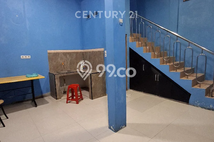 Lokasi strategis! Rumah siap huni disewakan di Johar Baru LB 150m2 Lokasi strategis! Rumah siap huni disewakan di Johar Baru LB 150m2