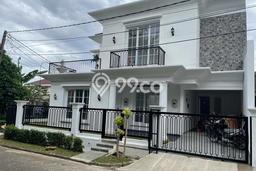 Rumah Elit LB 325m2 Siap Huni Desain Elegan di Bintaro, Tangerang Selatan Rumah Elit LB 325m2 Siap Huni Desain Elegan di Bintaro, Tangerang Selatan