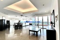 Hunian Apartemen Eksklusif untuk Dijual di Jakarta Selatan dengan 4 BR & 3 Kamar Mandi Hunian Apartemen Eksklusif untuk Dijual di Jakarta Selatan dengan 4 BR & 3 Kamar Mandi