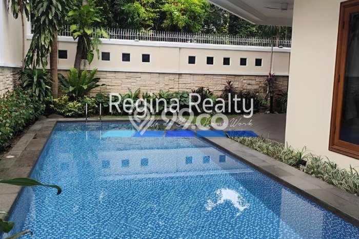 Hunian Minimalis dengan LT 450m2 & LB 400m2 Disewakan di Pondok Indah Hunian Minimalis dengan LT 450m2 & LB 400m2 Disewakan di Pondok Indah