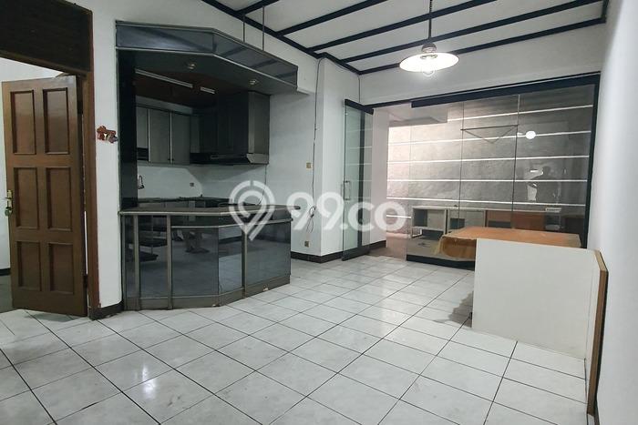 Lokasi strategis! Rumah siap huni disewakan di Astanaanyar LB 130m2 Lokasi strategis! Rumah siap huni disewakan di Astanaanyar LB 130m2