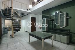 Lokasi strategis! Rumah siap huni disewakan di Astanaanyar LB 130m2 Lokasi strategis! Rumah siap huni disewakan di Astanaanyar LB 130m2