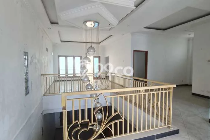 Rumah kawasan Kartasura, Akses ke Pusat Kota, 4 KM, LT 197m² Bangunan 300m² Rumah kawasan Kartasura, Akses ke Pusat Kota, 4 KM, LT 197m² Bangunan 300m²