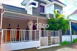 Jual Rumah Strategis Bagus Punya 2 KT di Colomadu Solo SHM Jual Rumah Strategis Bagus Punya 2 KT di Colomadu Solo SHM