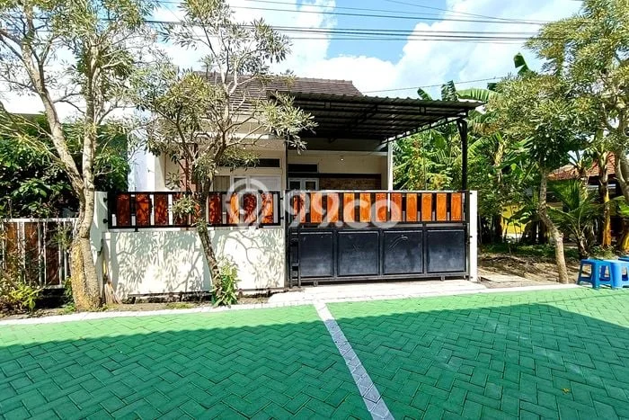 LOKASI STRATEGIS! Rumah kawasan Baki, Akses ke Stasiun, 2 KM, LT 156m² LB 89m² LOKASI STRATEGIS! Rumah kawasan Baki, Akses ke Stasiun, 2 KM, LT 156m² LB 89m²